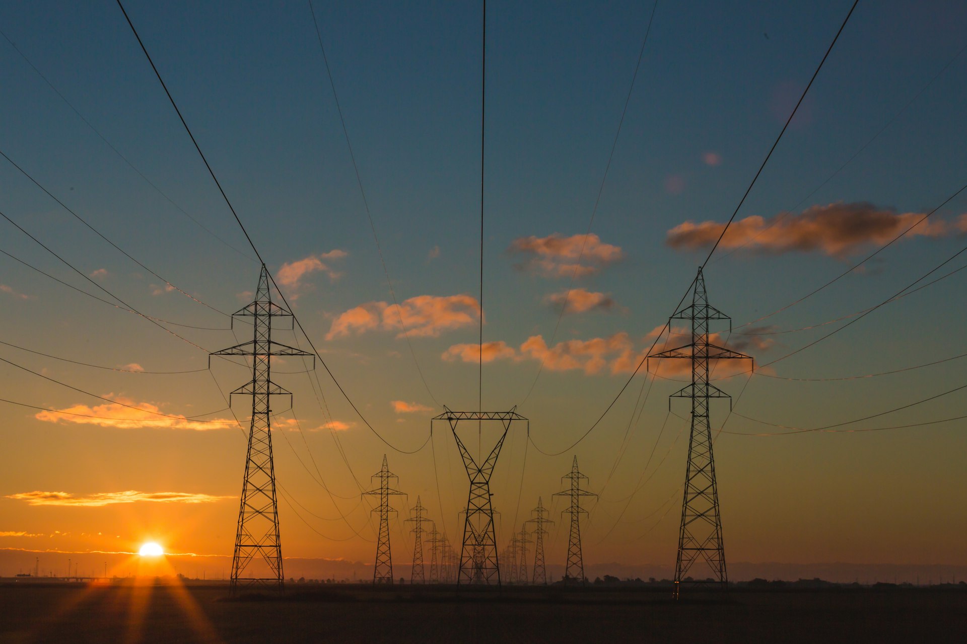 Electrical infrastructure and power lines in Ontario